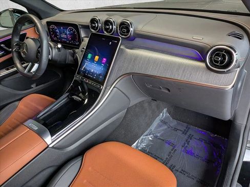 Certified 2025 Mercedes-Benz GLC 300 image 23