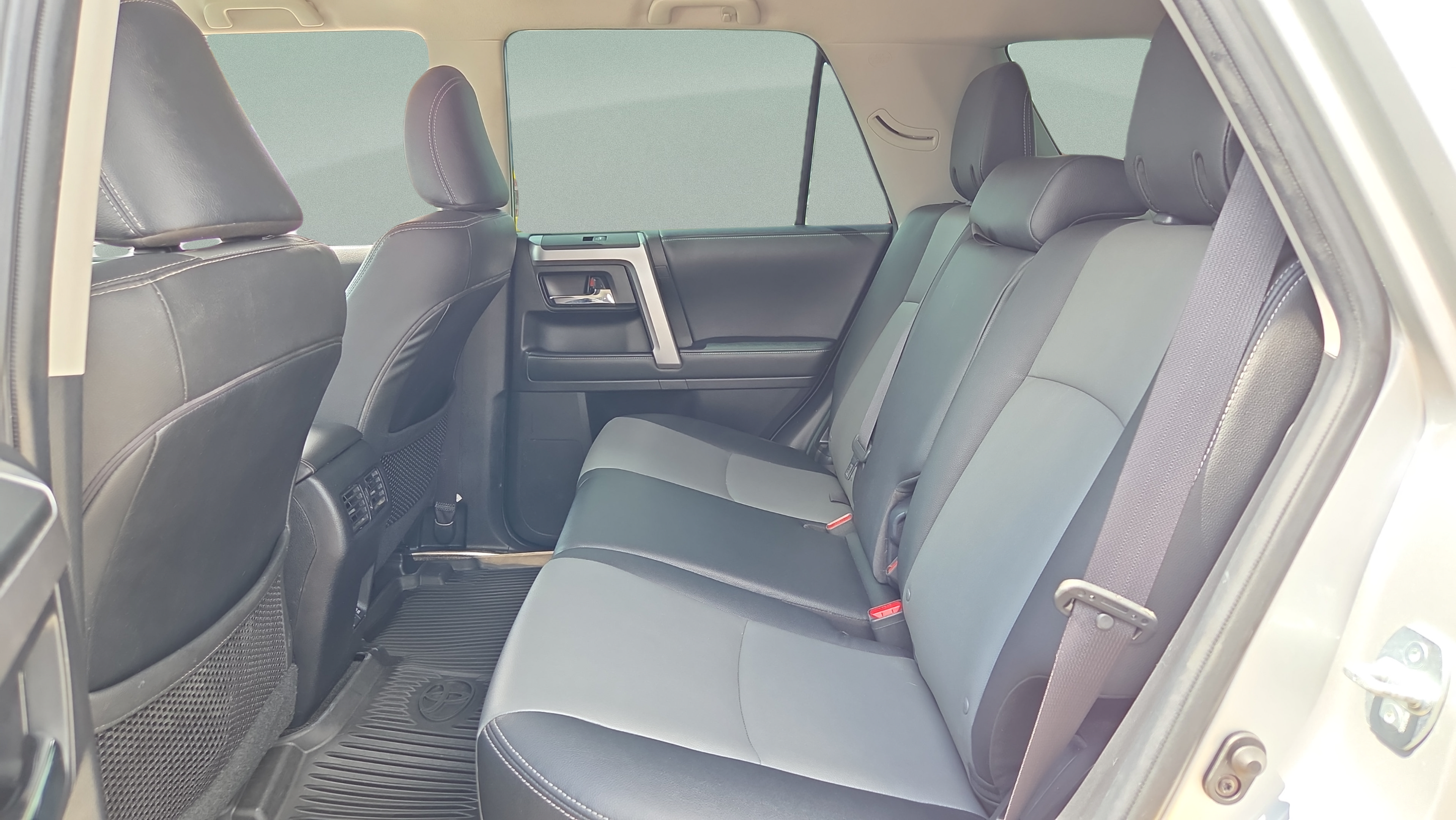 Certified 2021 Toyota 4Runner SR5 Premium RWD image 11