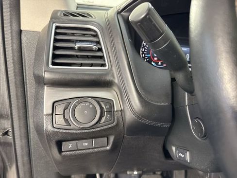 Used 2018 Ford Explorer Platinum AWD/4WD image 14
