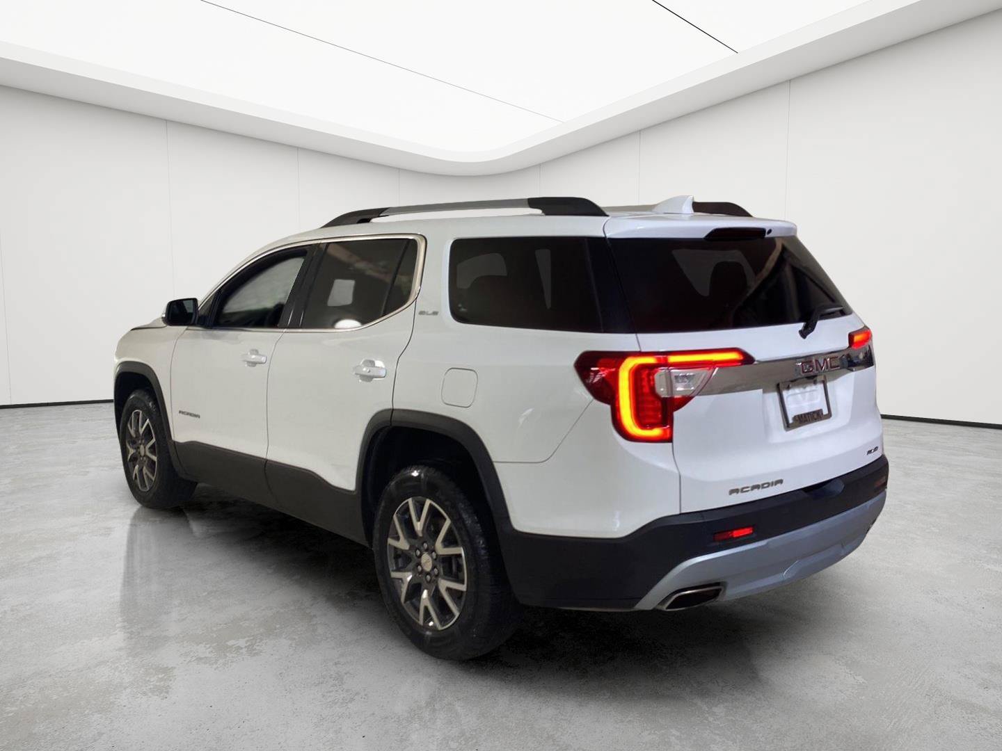Used 2022 GMC Acadia SLE w/ Driver Convenience Package AWD/4WD image 4