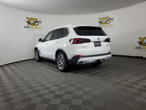 New 2026 BMW X5 xDrive40i w/ Climate Comfort Package image 5