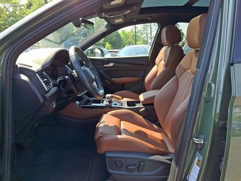 Used 2023 Audi Q5 2.0T Premium Plus w/ Premium Plus Package AWD/4WD image 13