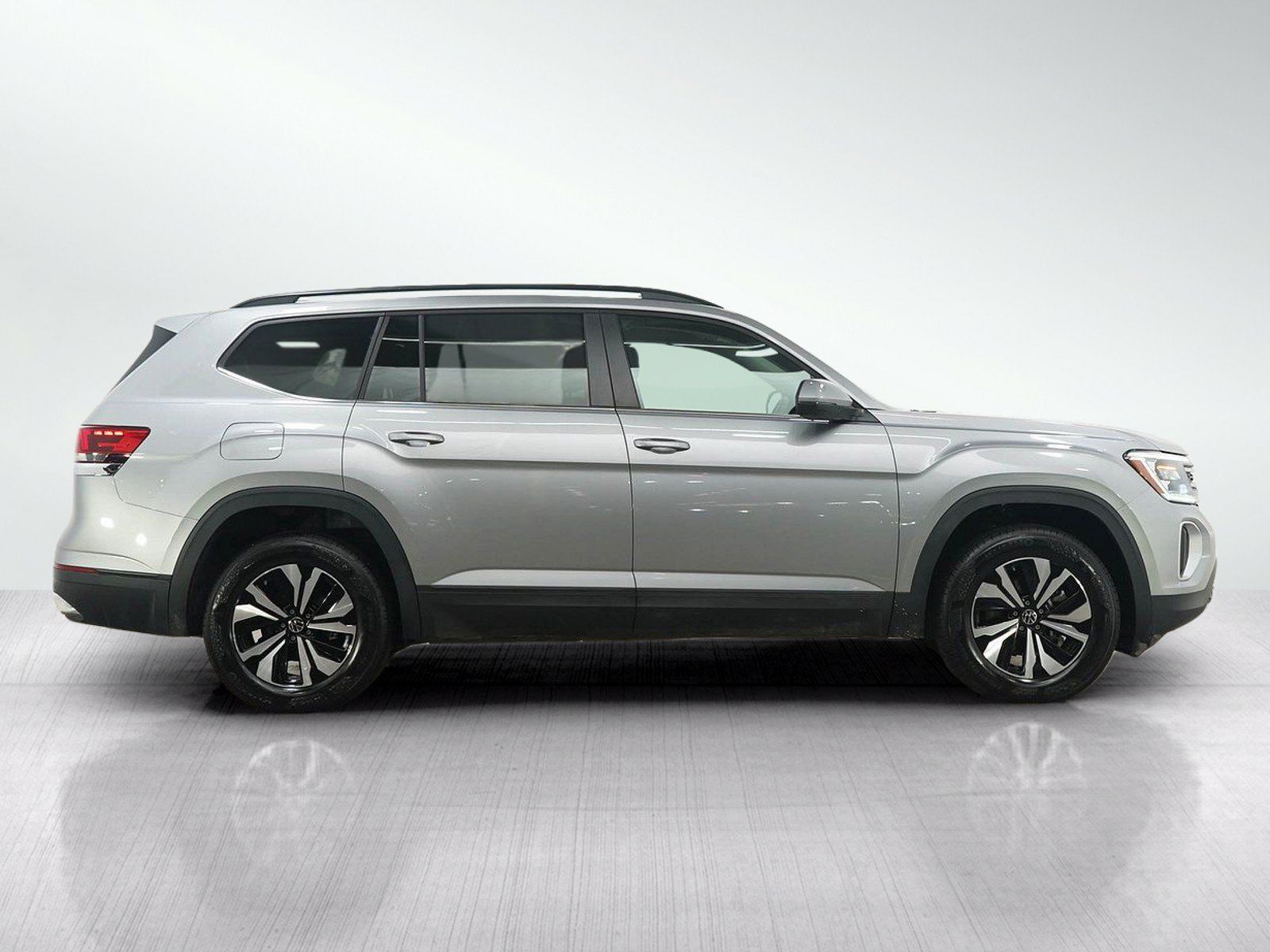 Used 2026 Volkswagen Atlas SE AWD/4WD image 6