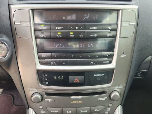 Used 2012 Lexus IS 250C w/ Luxury Pkg RWD image 15