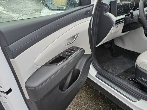 New 2026 Hyundai Tucson Limited image 17