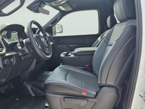 New 2026 RAM 3500 Tradesman w/ Chrome Appearance Group A AWD/4WD image 9
