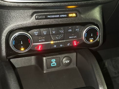 Used 2022 Ford Escape Titanium w/ Class II Trailer Tow Package image 33