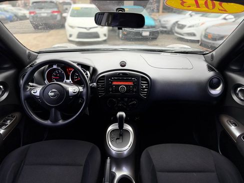 Used 2013 Nissan Juke S FWD image 29