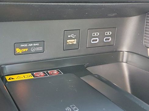 Used 2025 Toyota Camry SE w/ Multimedia Upgrade Package image 28