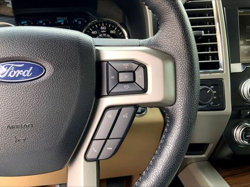 Used 2015 Ford F150 Lariat w/ Equipment Group 502A Luxury AWD/4WD image 25