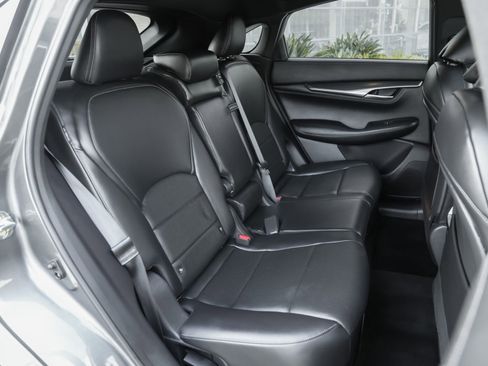 Used 2025 INFINITI QX55 Luxe w/ Accent Package image 33