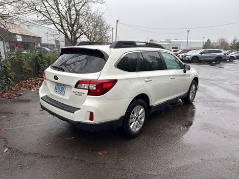 Used 2015 Subaru Outback 2.5i Premium image 7