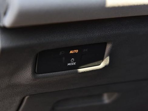 New 2026 Volkswagen Tiguan SE AWD/4WD image 11