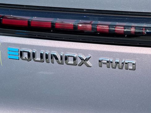 Used 2026 Chevrolet Equinox EV LT image 46