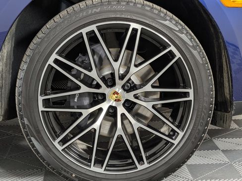 Used 2026 Porsche Macan AWD/4WD image 15