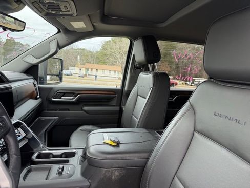 Used 2024 GMC Sierra 3500 Denali w/ Denali Reserve Package image 16