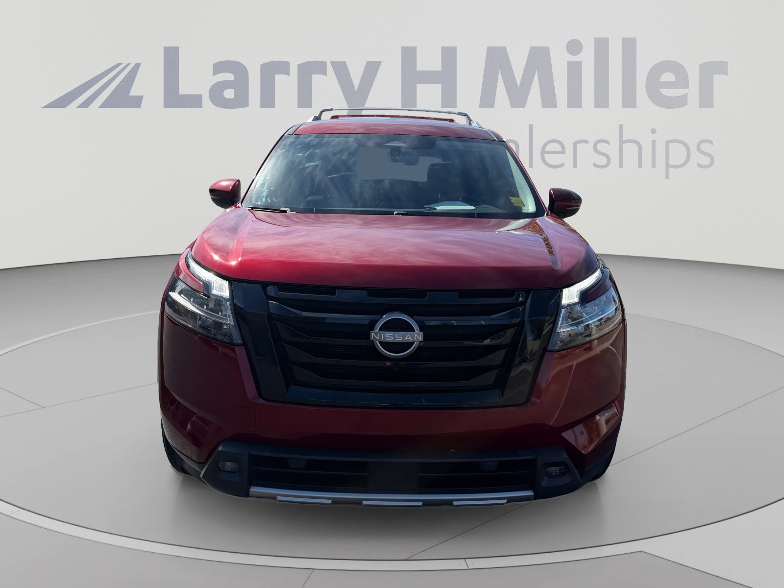 Used 2023 Nissan Pathfinder SL w/ Lighting Package (N92) FWD image 8
