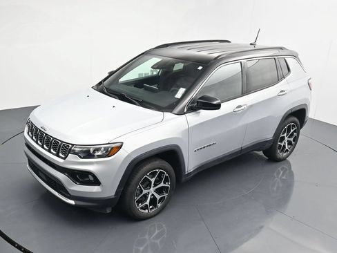 Used 2024 Jeep Compass Limited AWD/4WD image 27