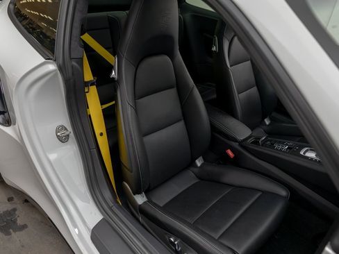 Used 2019 Porsche 911 Turbo S image 29