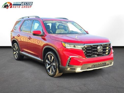 New 2025 Honda Pilot Touring image 4