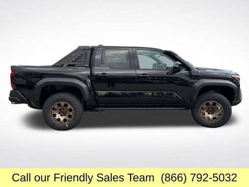 New 2025 Toyota Tacoma Trailhunter image 6