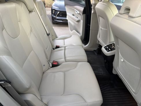 Used 2023 Volvo XC90 B6 Plus w/ Protection Package Premier image 13