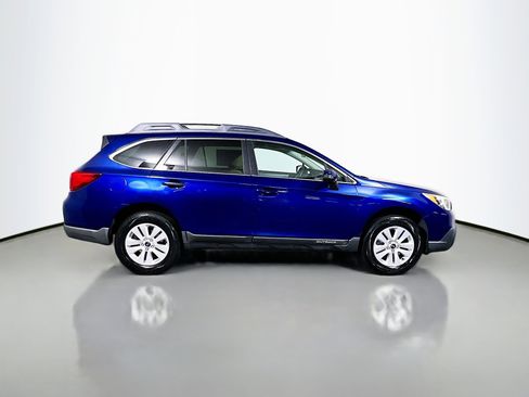 Used 2016 Subaru Outback 2.5i Premium image 3