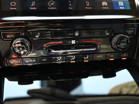 Used 2023 Jeep Grand Cherokee 4WD 4xe image 38
