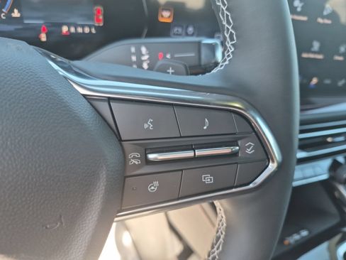 New 2026 Chevrolet Traverse Z71 w/ Enhanced Driving Package AWD/4WD image 18