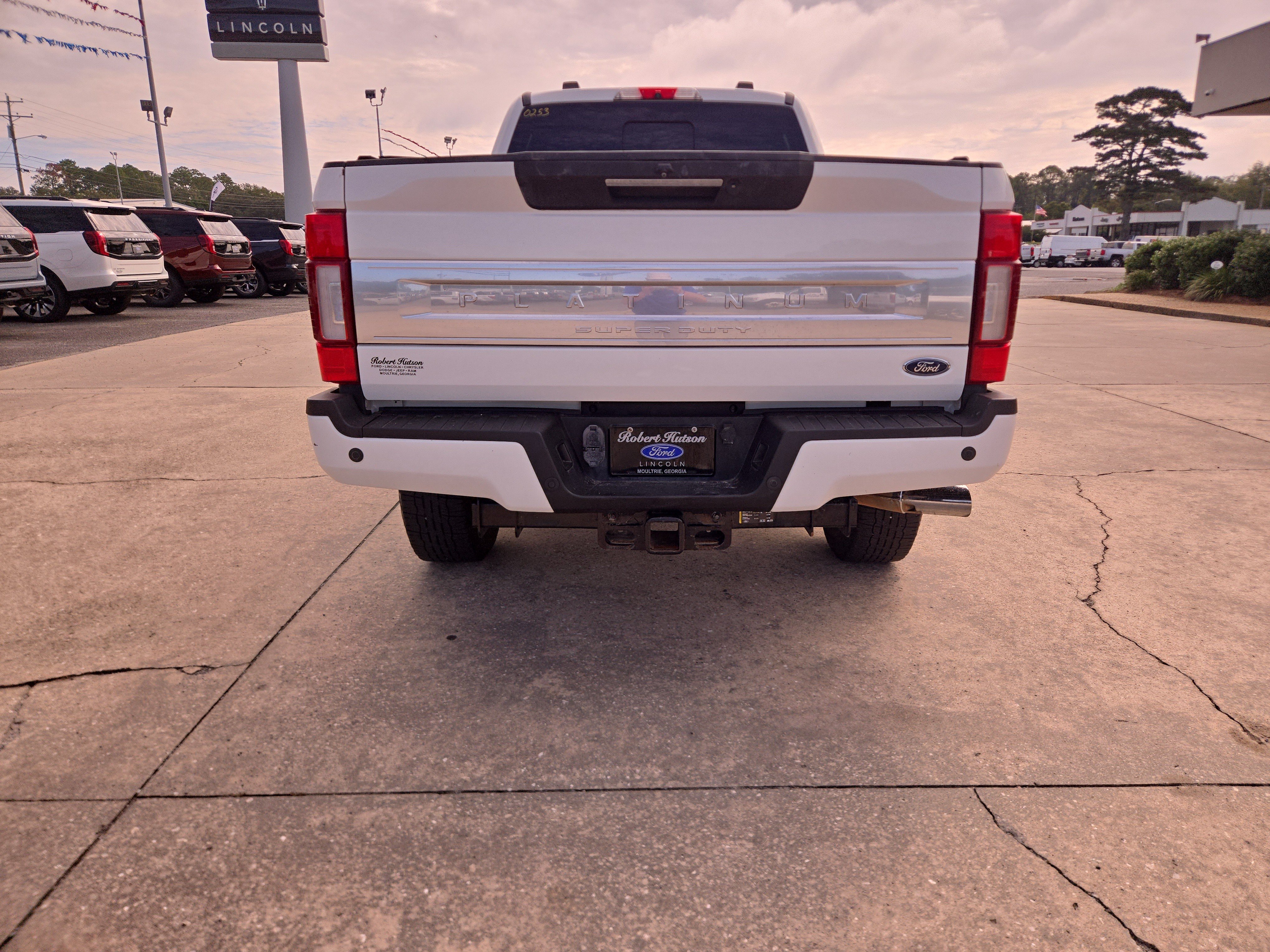 Used 2020 Ford F250 Platinum w/ FX4 Off-Road Package AWD/4WD image 7
