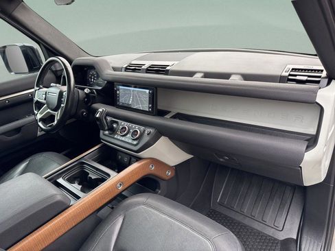 Used 2022 Land Rover Defender 110 X-Dynamic SE image 36