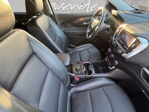 Used 2024 GMC Terrain SLT w/ Infotainment Package II FWD image 30