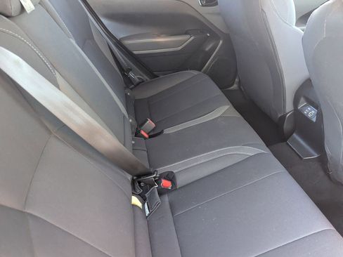 Used 2025 Subaru Crosstrek 2.0i Premium image 15