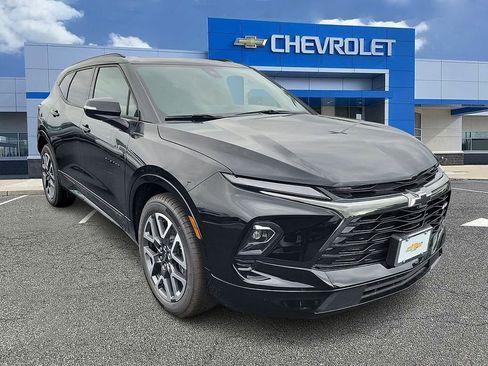 Used 2025 Chevrolet Blazer RS w/ Enhanced Convenience Package image 2