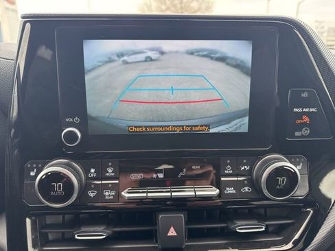 Certified 2025 Toyota Highlander XSE image 11