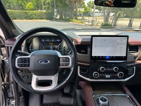 Used 2023 Ford Expedition Max Limited AWD/4WD image 19