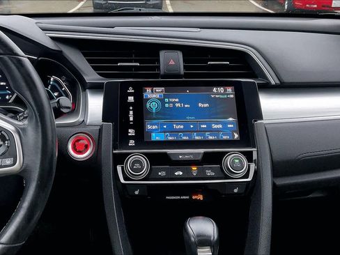 Used 2016 Honda Civic Touring image 9