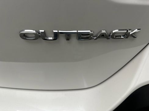 Used 2024 Subaru Outback Premium image 12