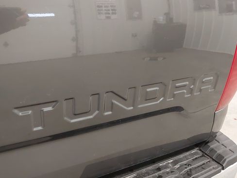 Used 2015 Toyota Tundra SR5 image 32