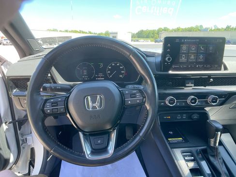 Certified 2024 Honda CR-V Sport Touring image 15