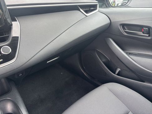 Used 2023 Toyota Corolla LE FWD image 33