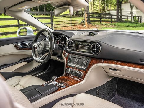 Used 2017 Mercedes-Benz SL 550 image 77