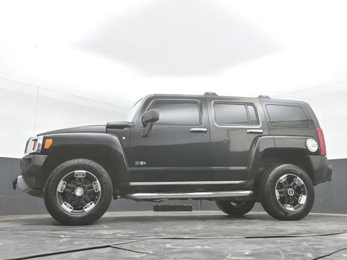 Used 2008 HUMMER H3 Luxury AWD/4WD image 39