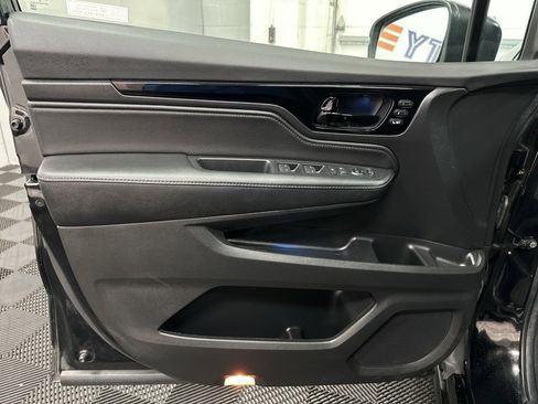 Used 2024 Honda Odyssey Touring image 18