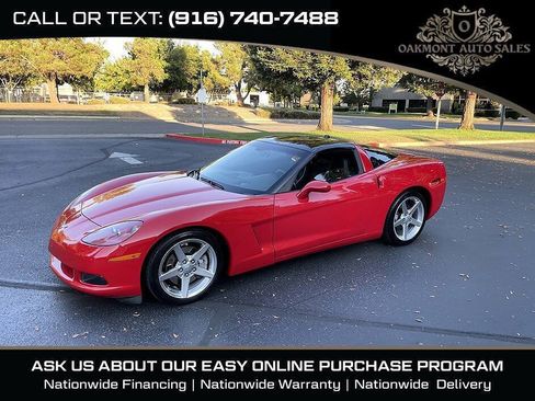Used 2005 Chevrolet Corvette Coupe w/ Preferred Equipment Group RWD image 5