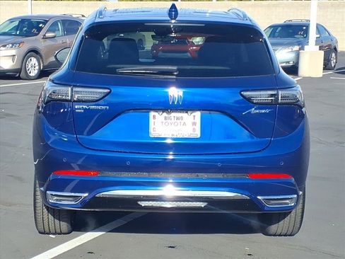 Used 2024 Buick Envision Avenir image 9
