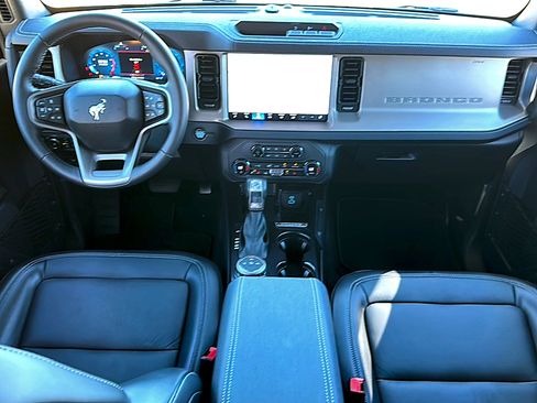 Used 2025 Ford Bronco Outer Banks AWD/4WD image 20