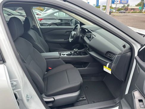 New 2025 Nissan Rogue S image 21