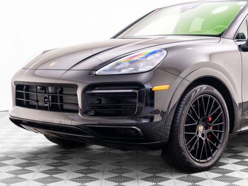 Certified 2023 Porsche Cayenne GTS AWD/4WD image 38