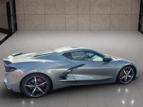 Used 2023 Chevrolet Corvette Stingray Preferred Cpe w/ Z51 Performance Package RWD image 2